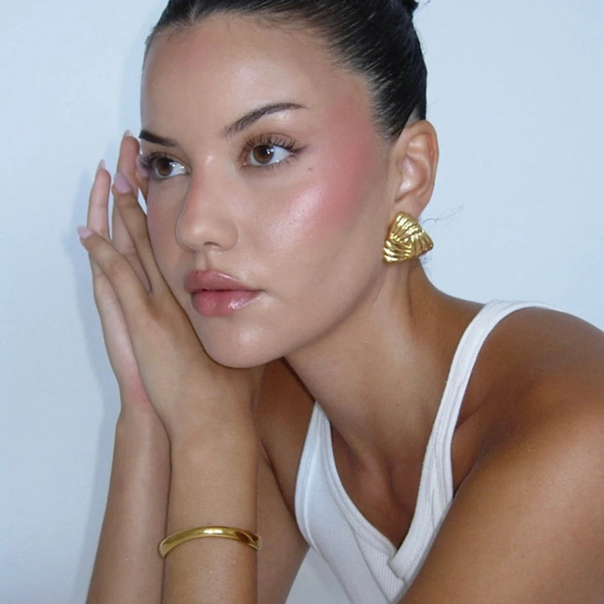 18K Gold Geometric Screw-Back Stud Earrings™ – Secure Elegance, Lasting Shine