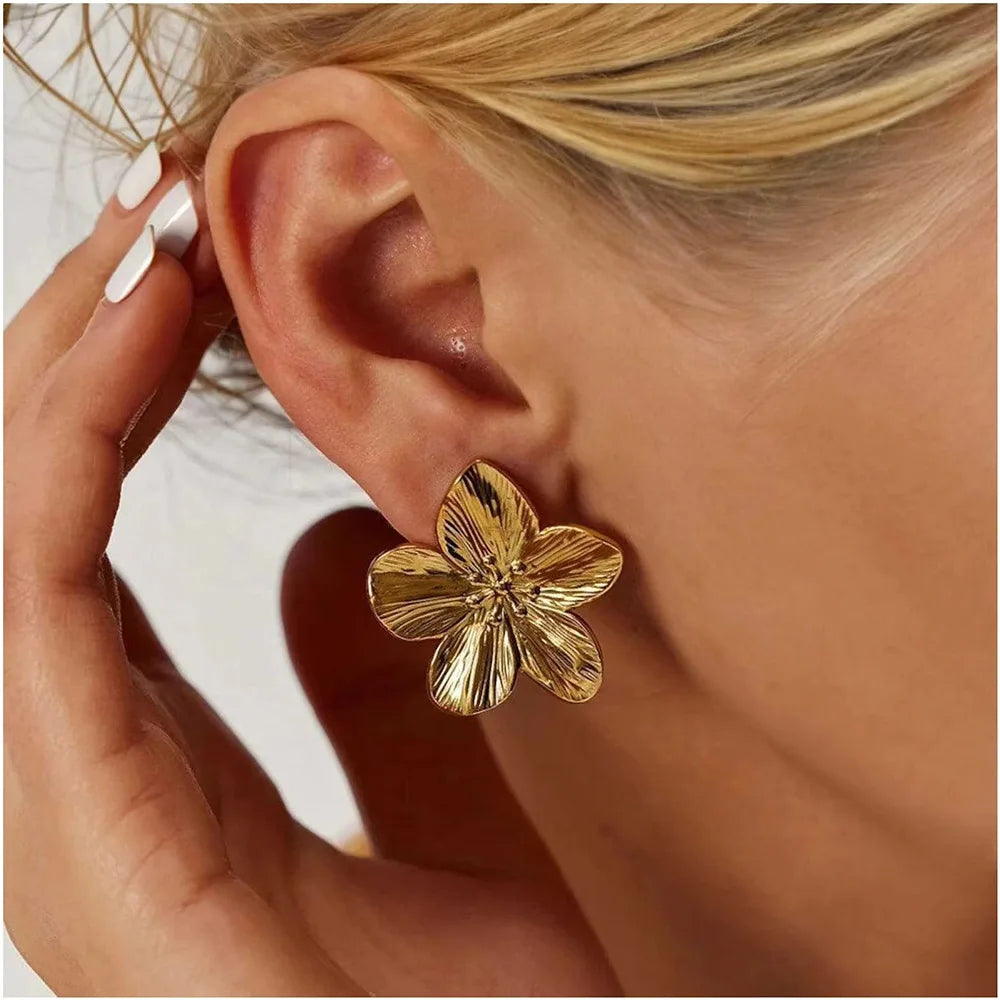Jewlena™ Vintage Flower Stud Earrings – Hypoallergenic 18K Gold Elegance