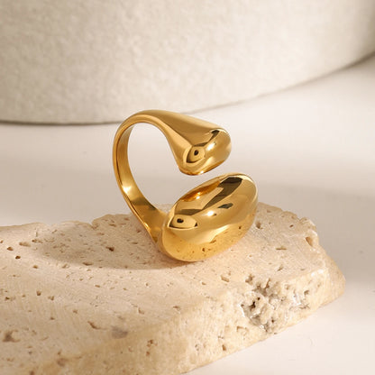 Anel minimalista à prova d'água em ouro 18K – Joia moderna e sofisticada para os dedos