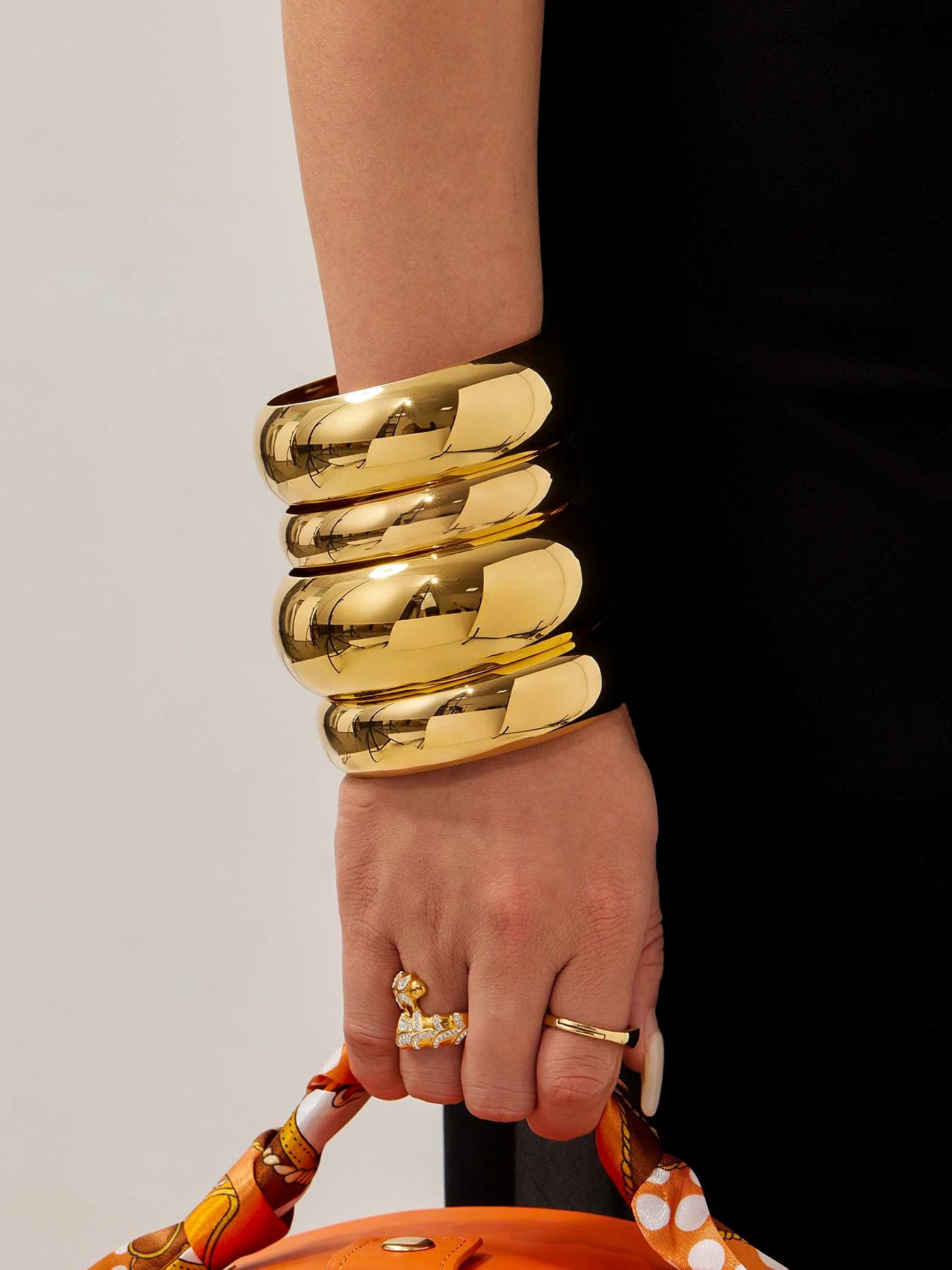 Jewlena™ Classic Glossy Gold Bangles – Timeless 18K Elegance in Stainless Steel